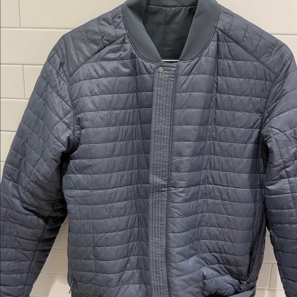 lululemon athletica Men's Blue Bomber Jacket - Picture 2 of 2